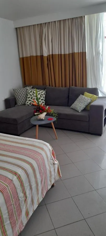 Appartement Studio pieds dans l'eau à Le Gosier  0*, Le Gosier (Grande-Terre)