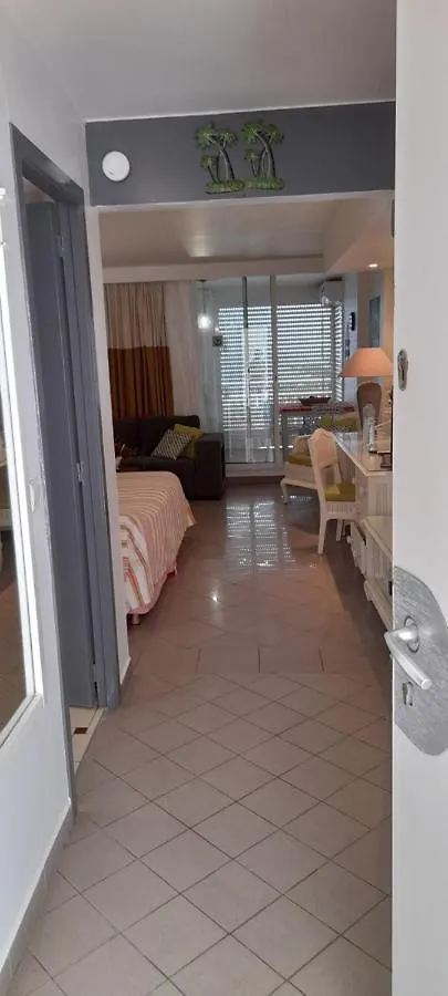 Appartement Studio pieds dans l'eau à Le Gosier
