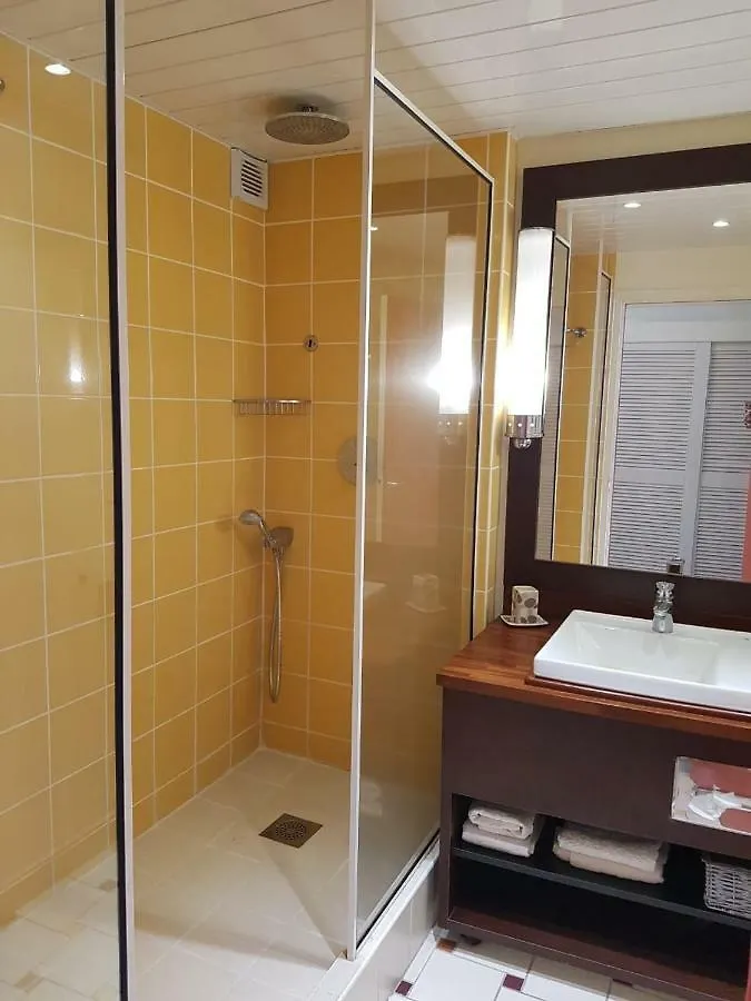 Appartement Studio pieds dans l'eau à Le Gosier  Le Gosier (Grande-Terre)